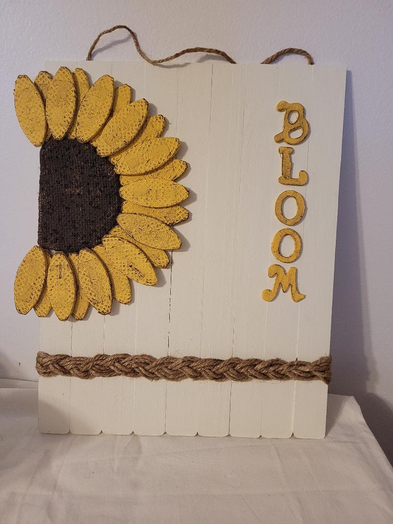 Bloom sunflower