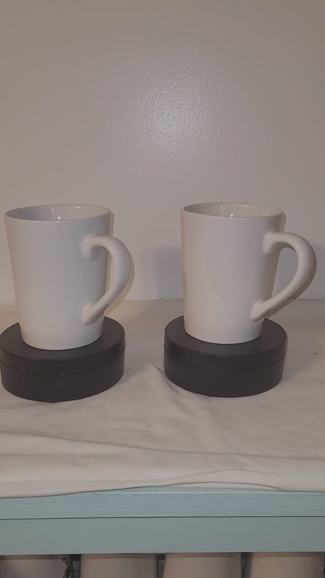 Mugs with a positive saying