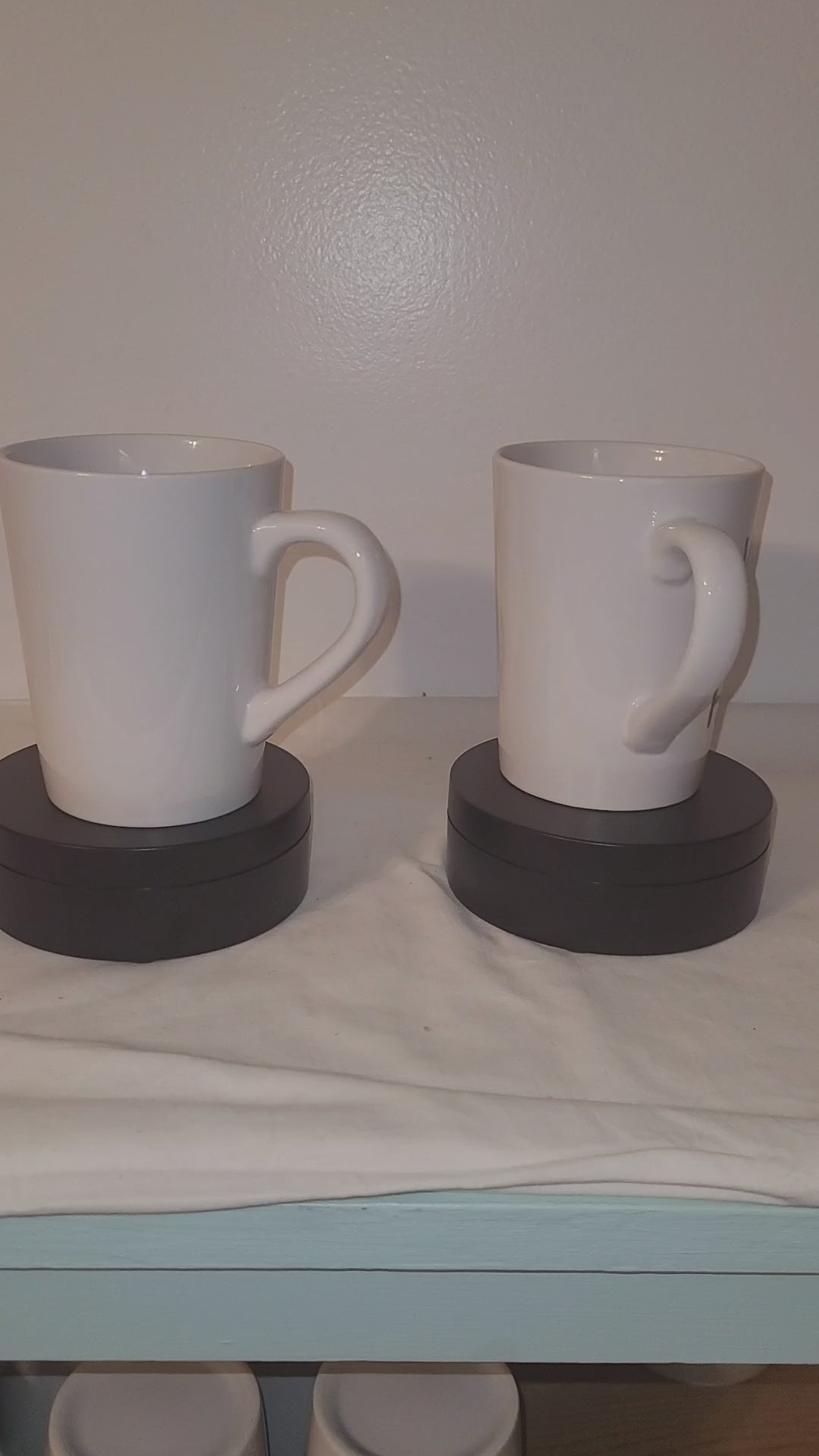 Mugs with a positive saying